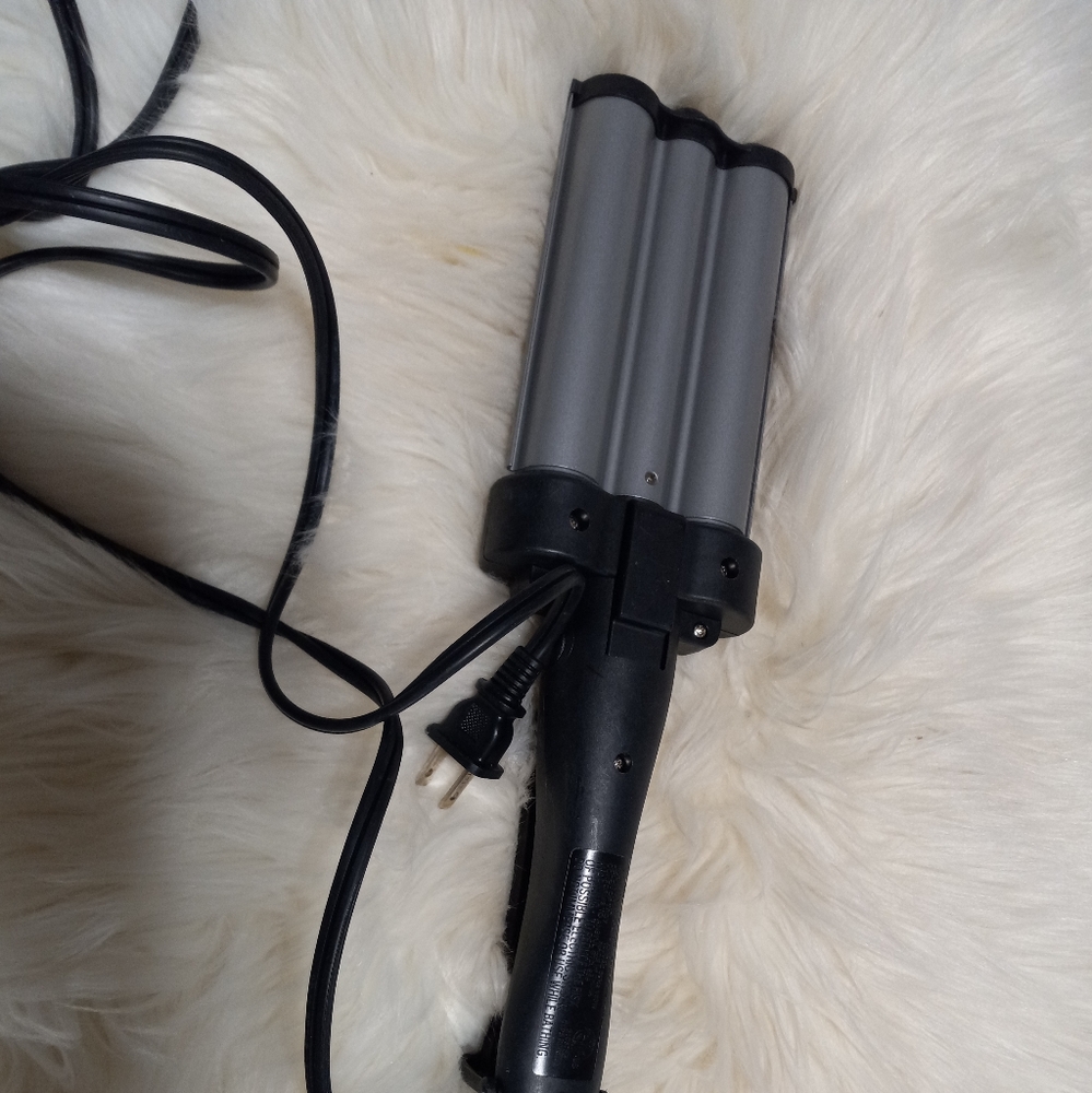 Revlon Triple Barrel Wave Wand - Picture 3 of 4